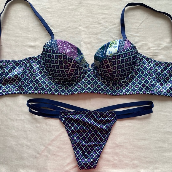VS Set Satin Mini Bustier in Blue Myriad Print 32b, Satin Short XS, Panty XS - Picture 2 of 8